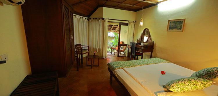 Nikki'S Nest Otel Vizhinjam Dış mekan fotoğraf